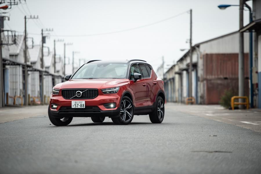  Volvo XC40 T5 R-Design 2018 года  (JP) (фото 23 из 23)